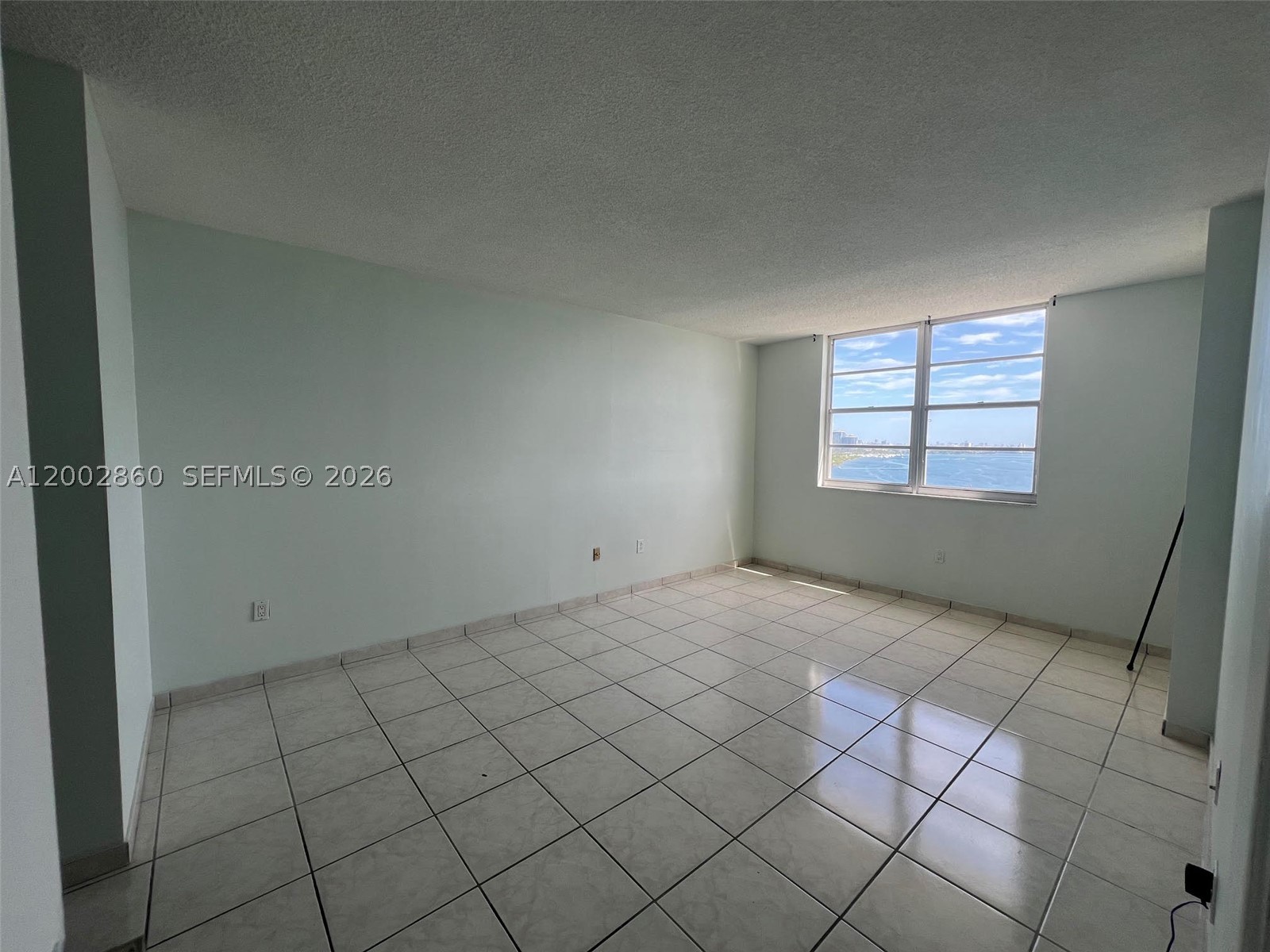 image Arlen House Condo37
