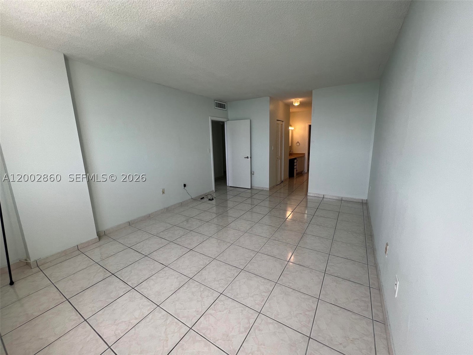 image Arlen House Condo38