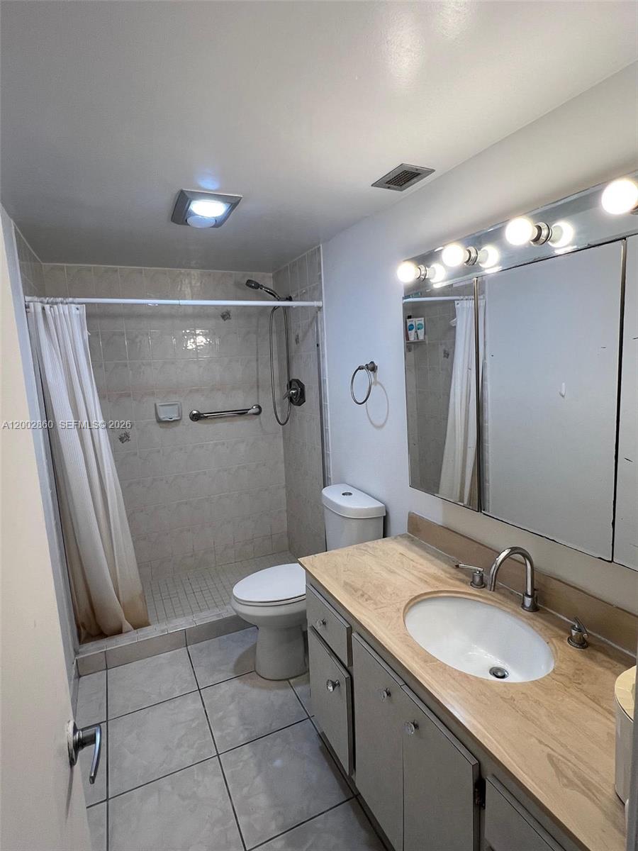 image Arlen House Condo8