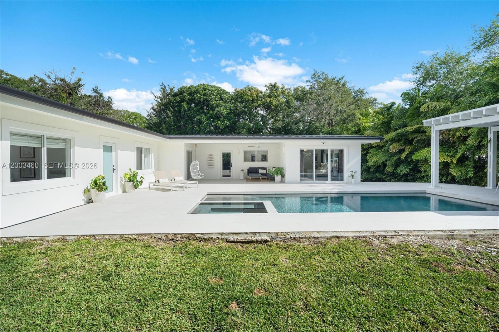 10235 SW 58th Ct Pinecrest, FL 33156