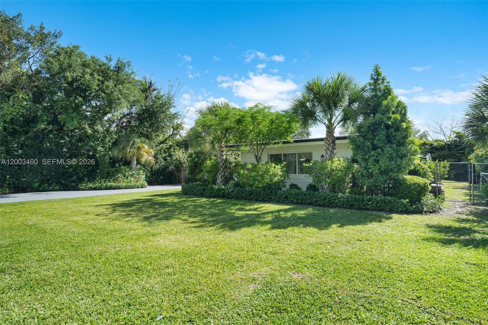 10235 SW 58th Ct Pinecrest, FL 33156