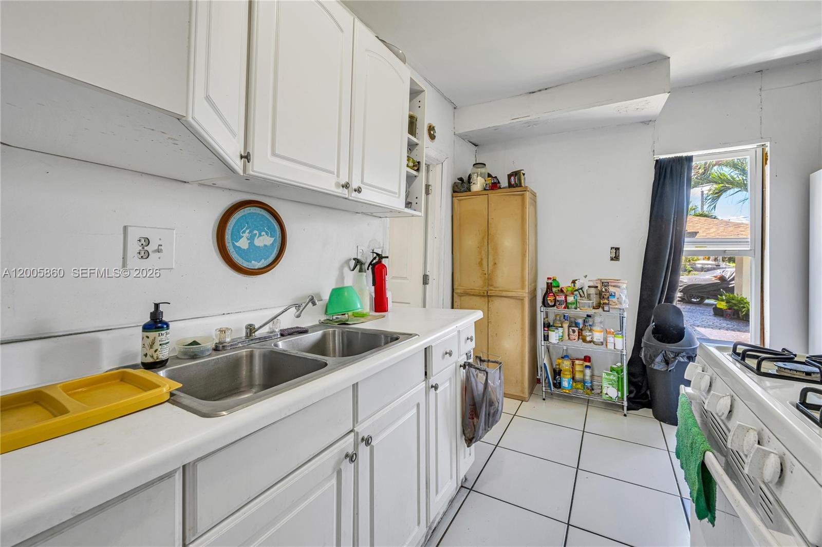 3420 Charles Ave Miami, FL 33133