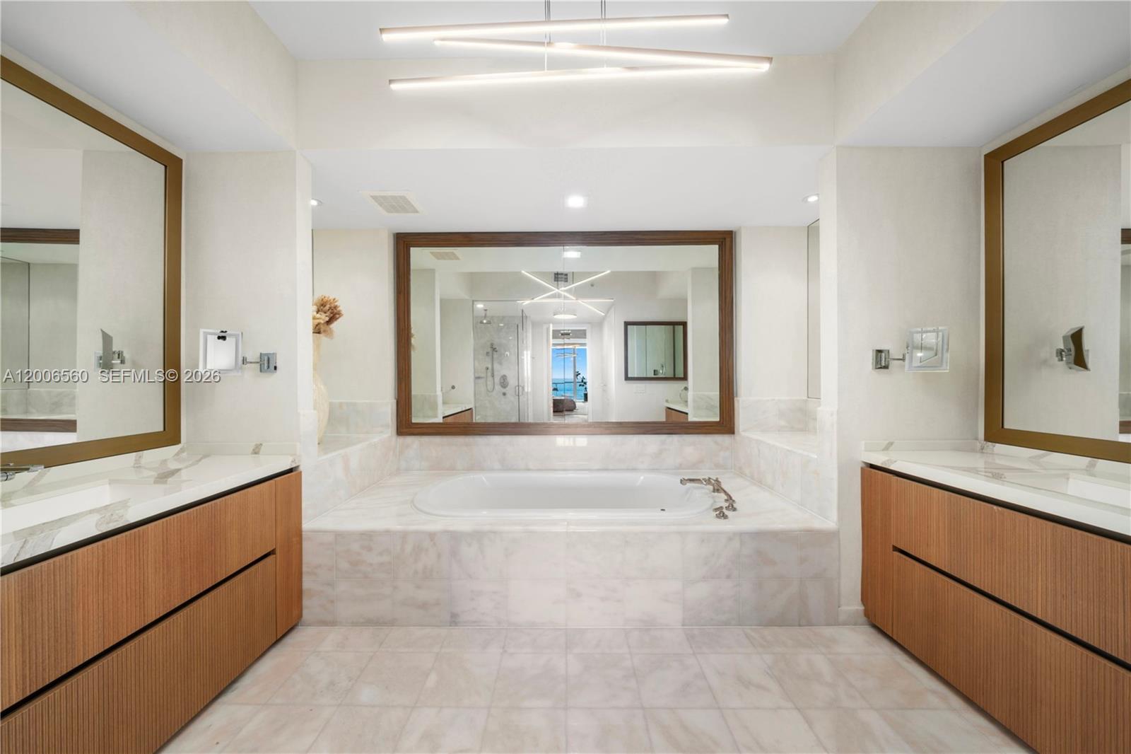 50 S Pointe Dr #1201/08 Miami Beach, FL 33139