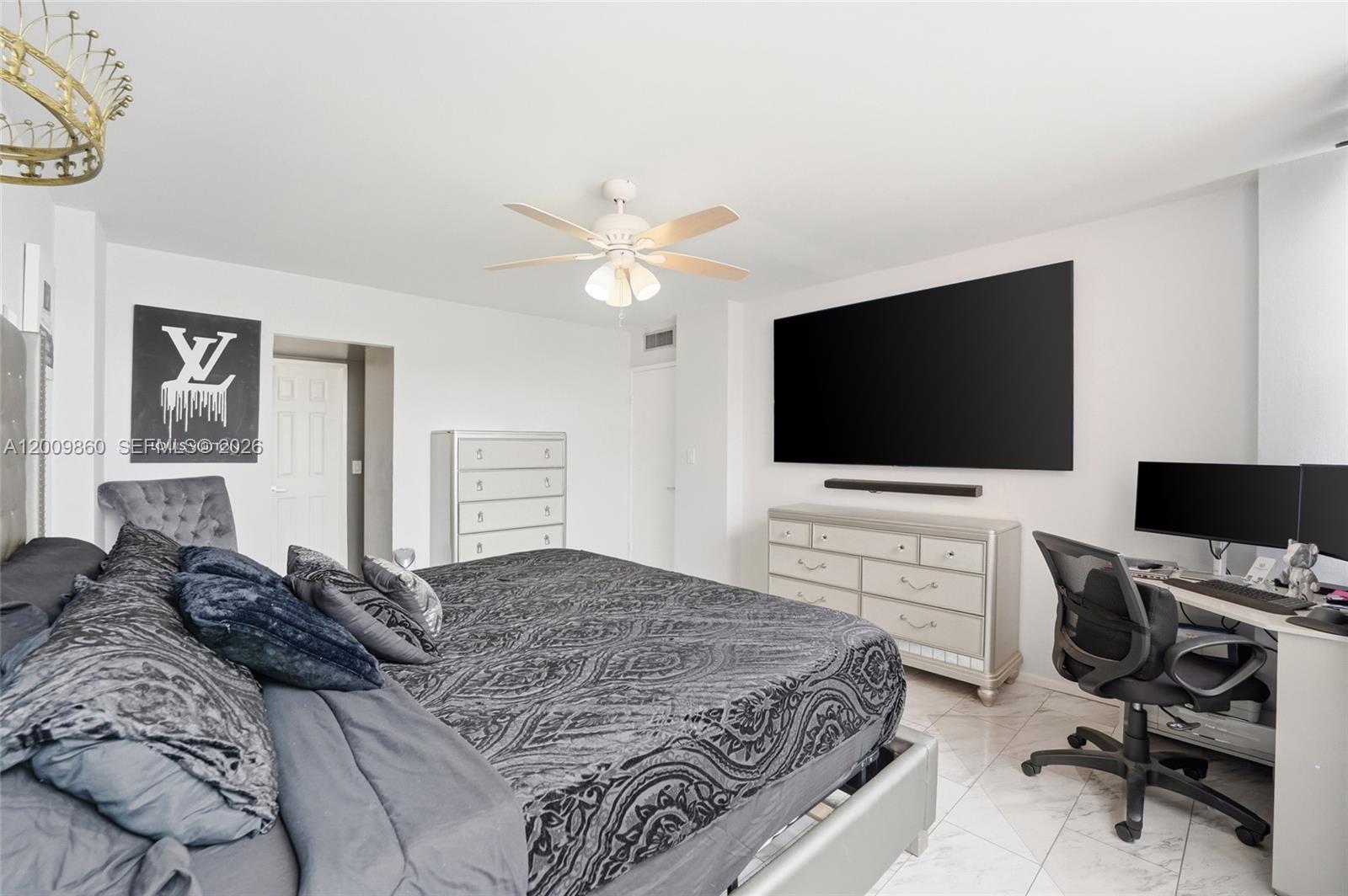 1301 NE Miami Gdns Dr #315W Miami, FL 33179