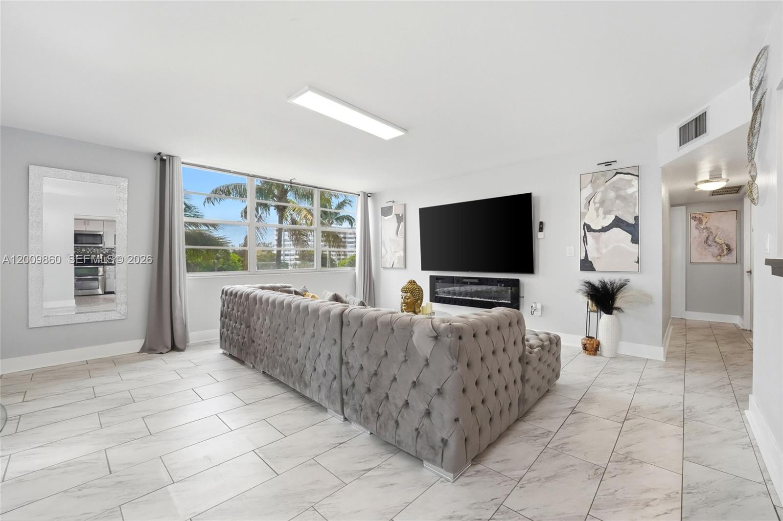 1301 NE Miami Gdns Dr #315W Miami, FL 33179