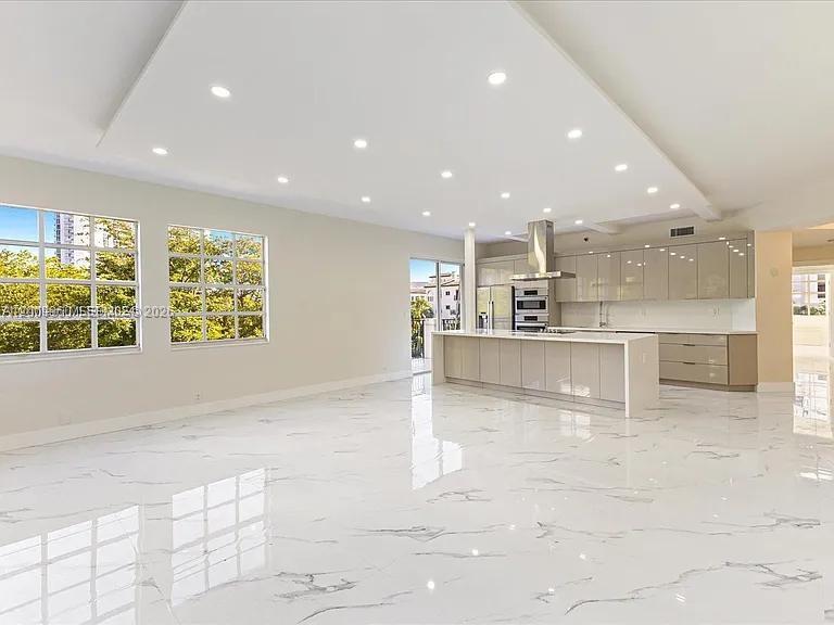 3900 Island Blvd #B408 Aventura, FL 33160