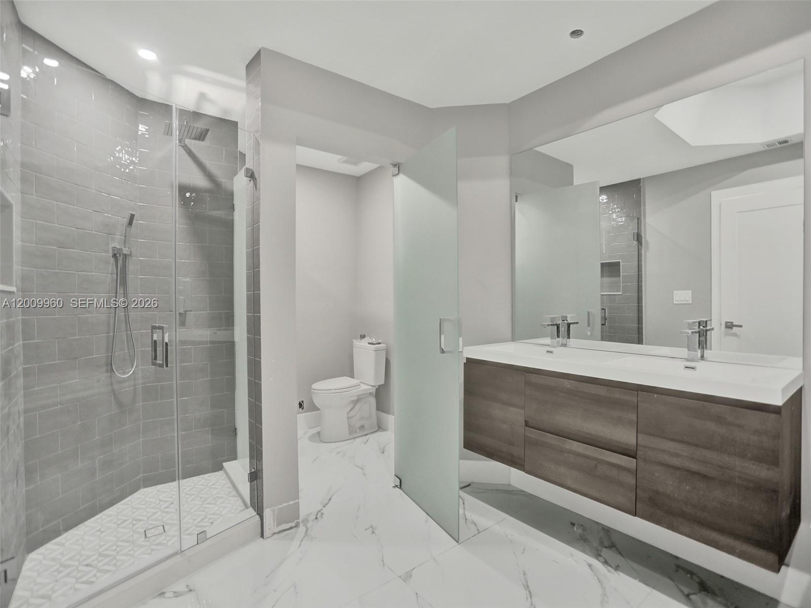 3900 Island Blvd #B408 Aventura, FL 33160
