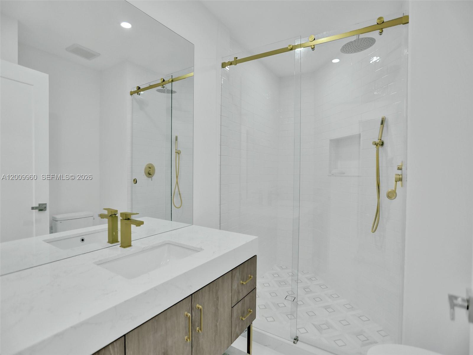 3900 Island Blvd #B408 Aventura, FL 33160
