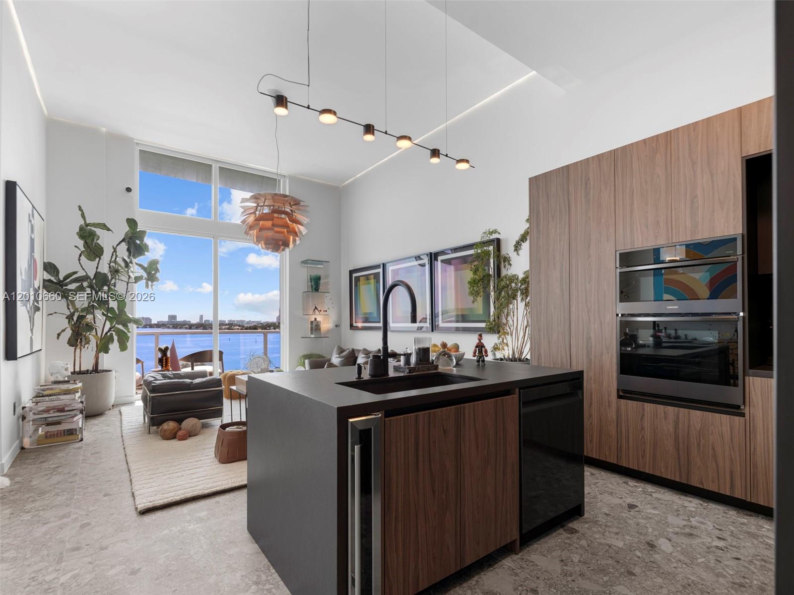 1900 N Bayshore Dr #903 Miami, FL 33132