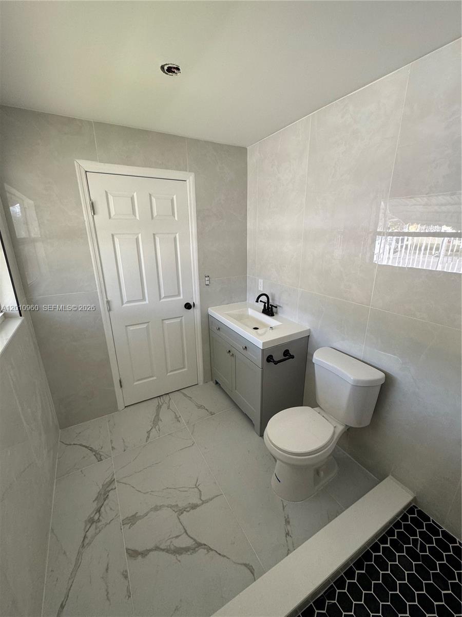 Undisclosed Address Miami, FL 33147
