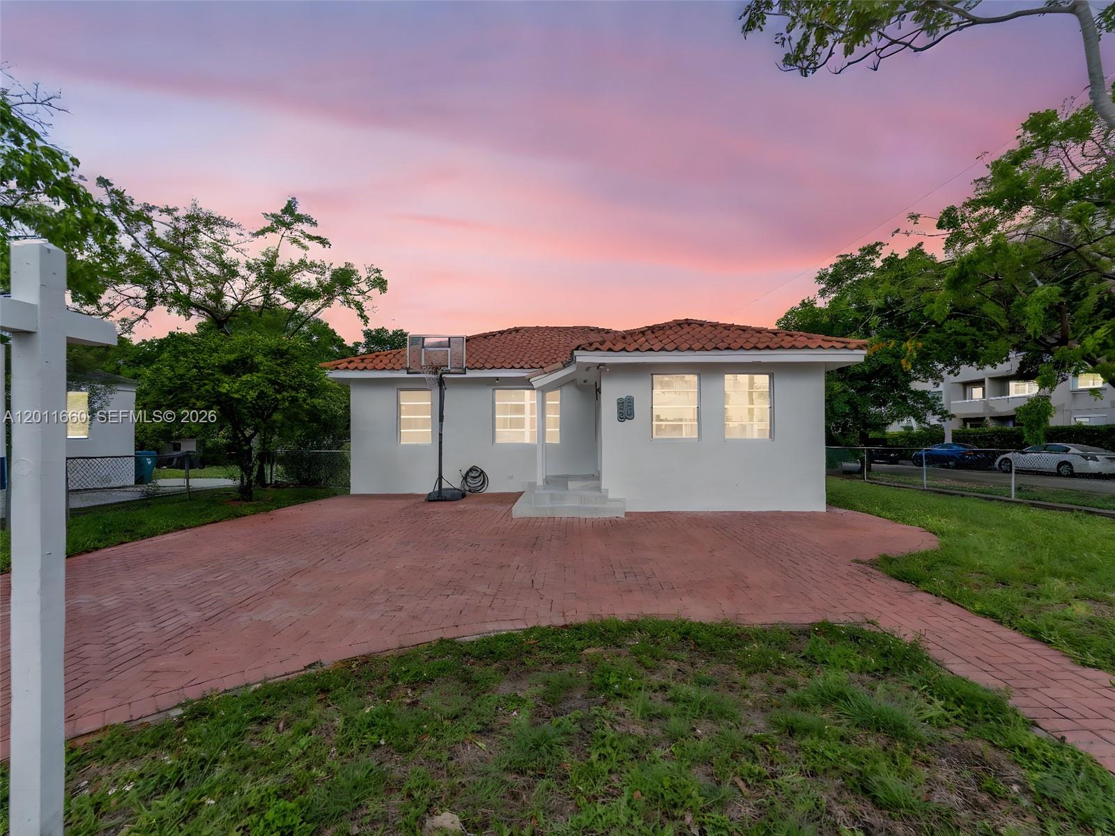 520 NW 32nd Pl #520