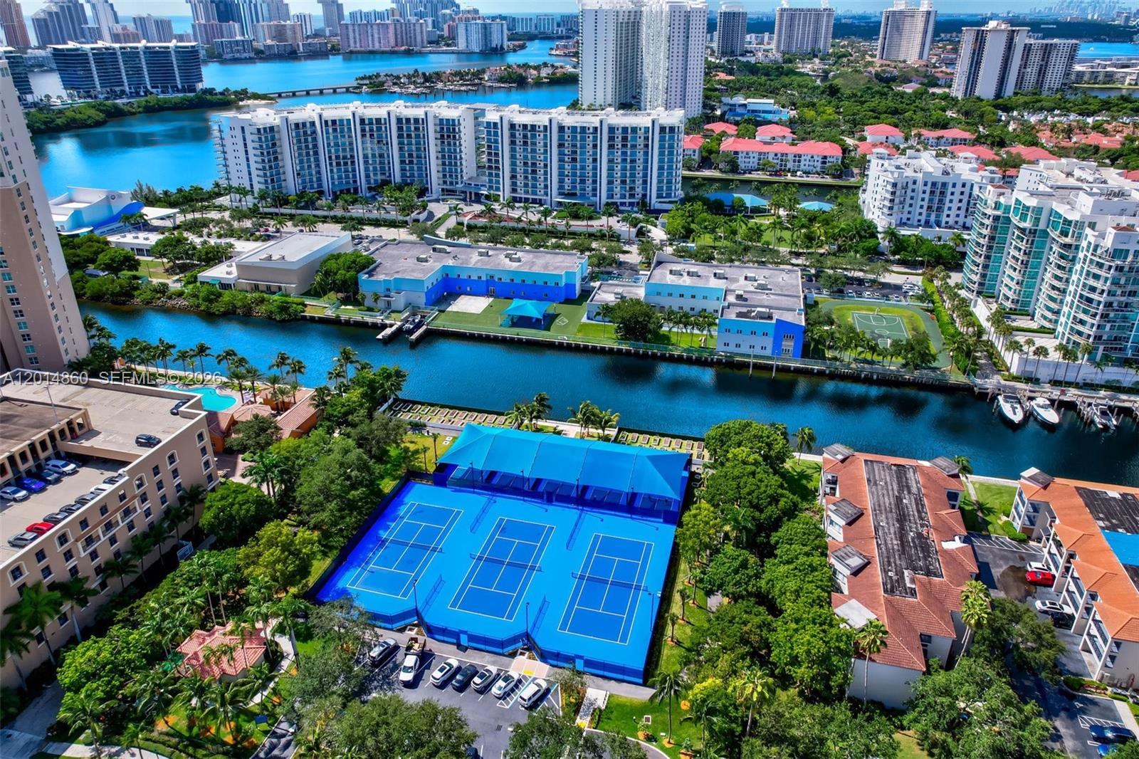 3330 NE 190th St #1817 Aventura, FL 33180