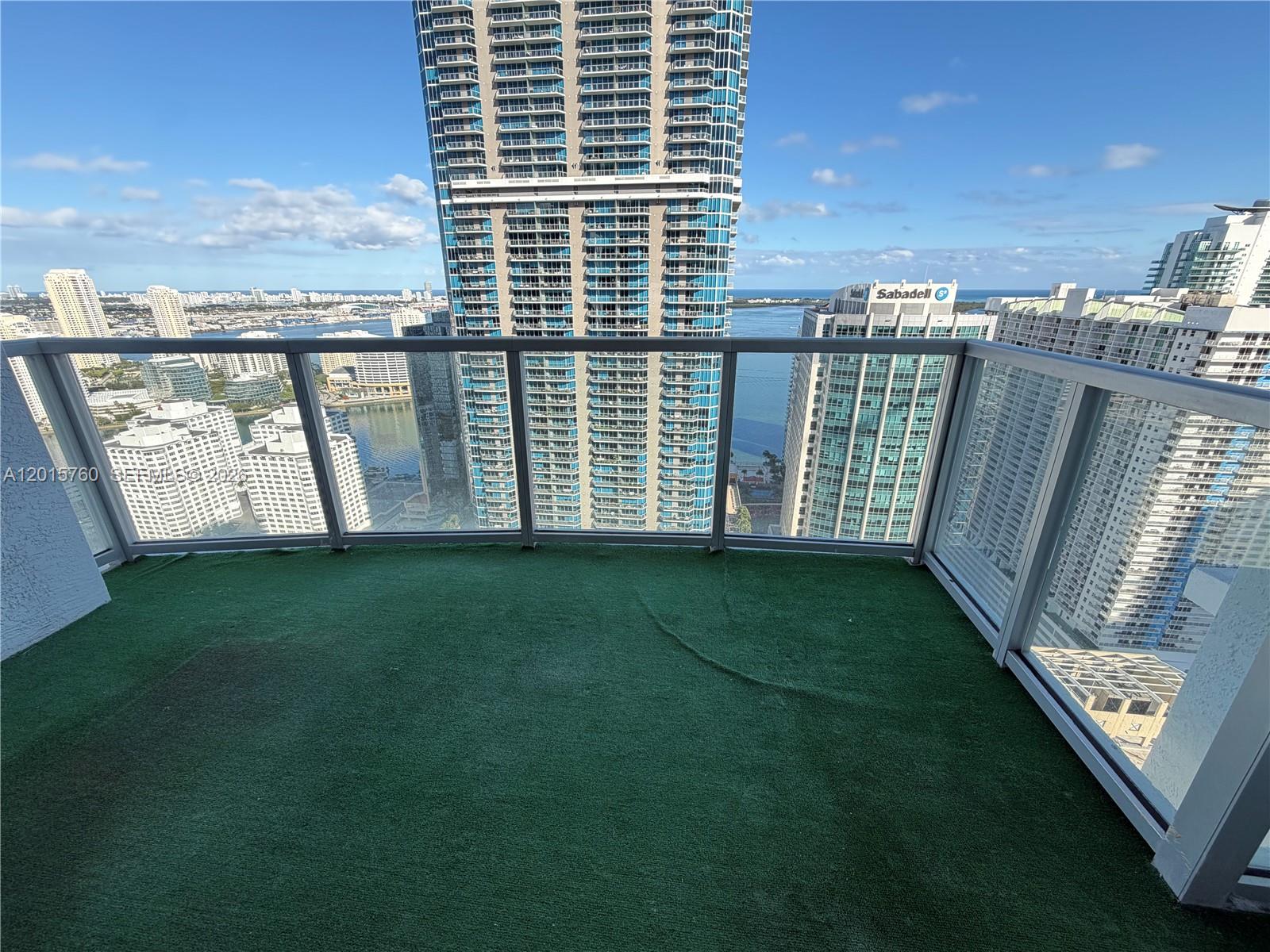image 1060 Brickell - 10601