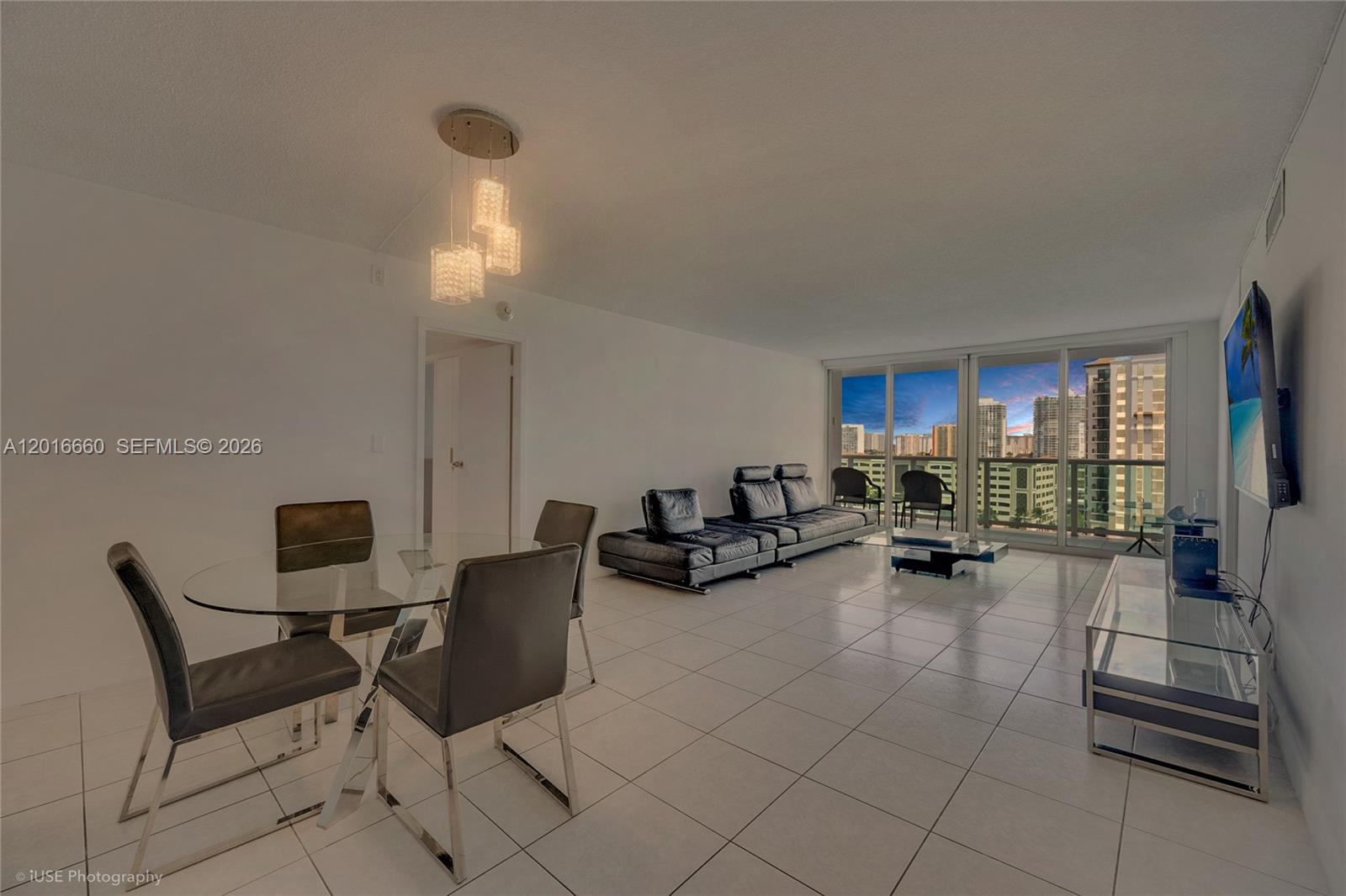 image Arlen House East13