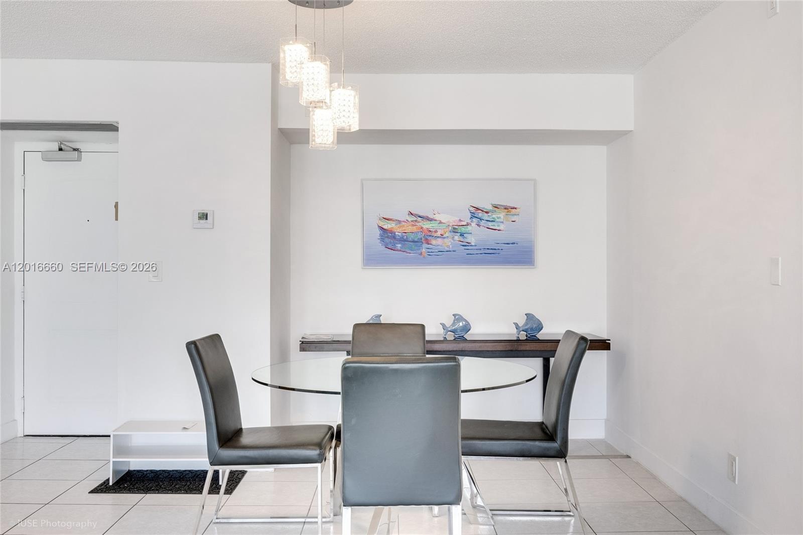 image Arlen House East15