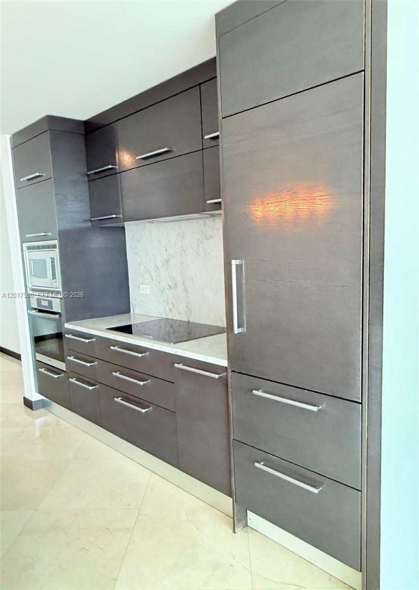 900 Biscayne Blvd #3803 Miami, FL 33132