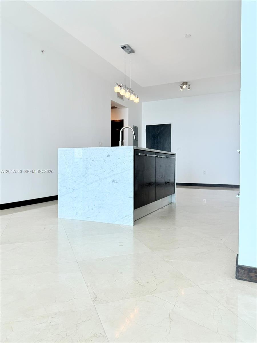 900 Biscayne Blvd #3803 Miami, FL 33132