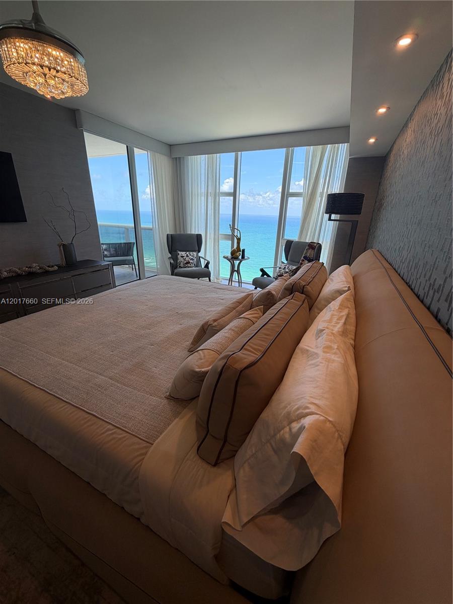 image Beach Club 317