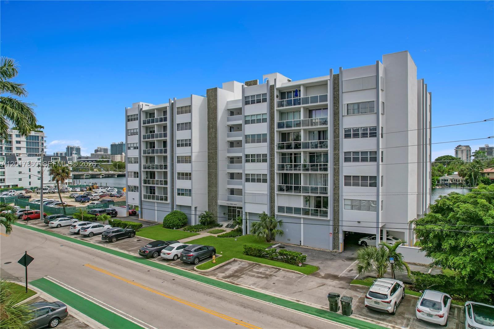 9381 E Bay Hbr Dr #301N