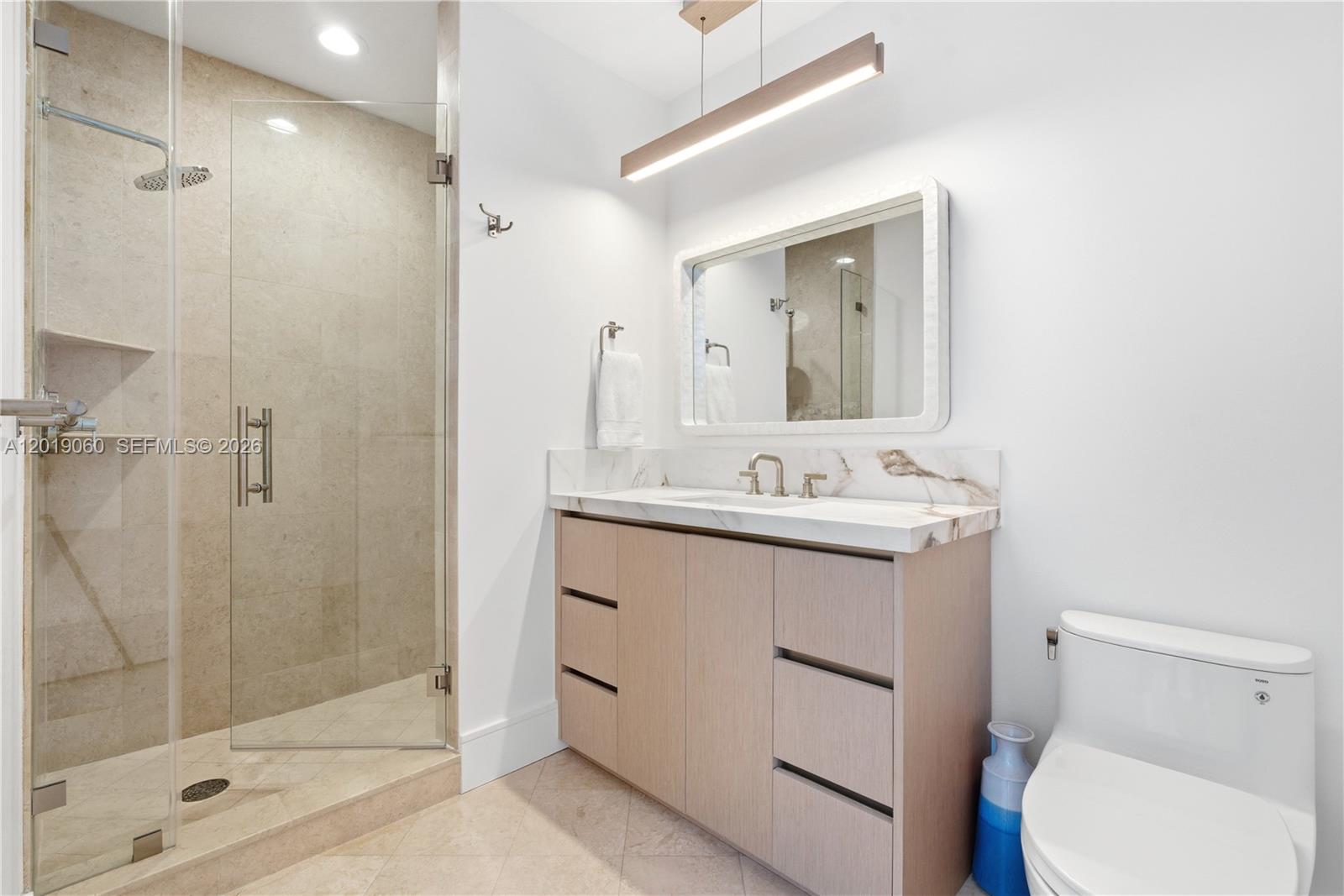 100 S Pointe Dr #1807 Miami Beach, FL 33139