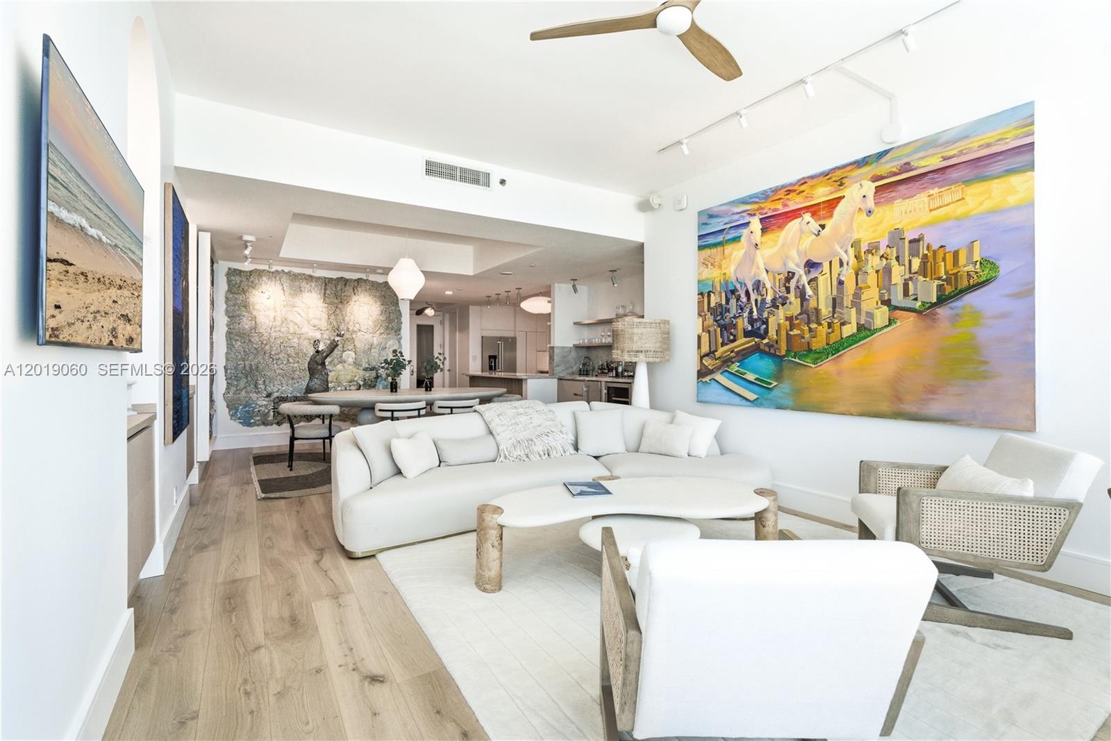 100 S Pointe Dr #1807 Miami Beach, FL 33139