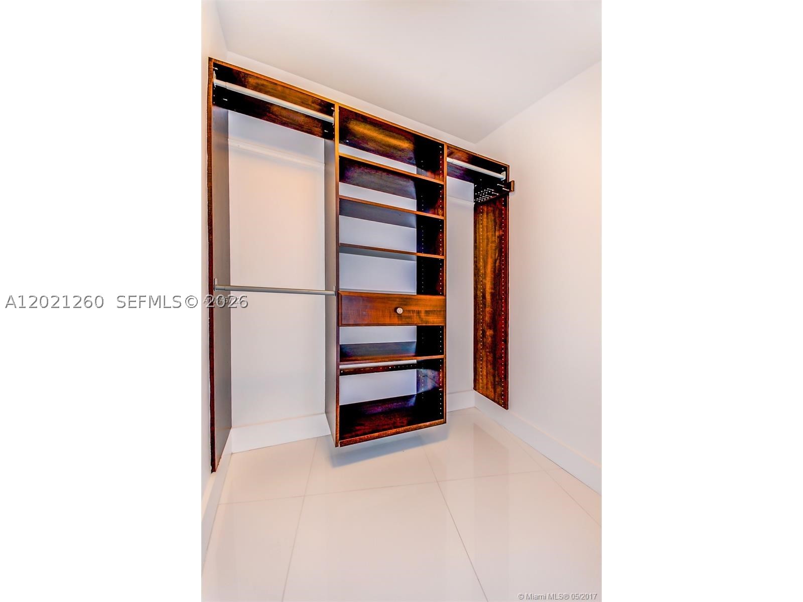 image Epic Residences11