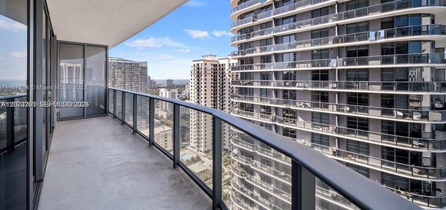 45 SW 9th St #2908