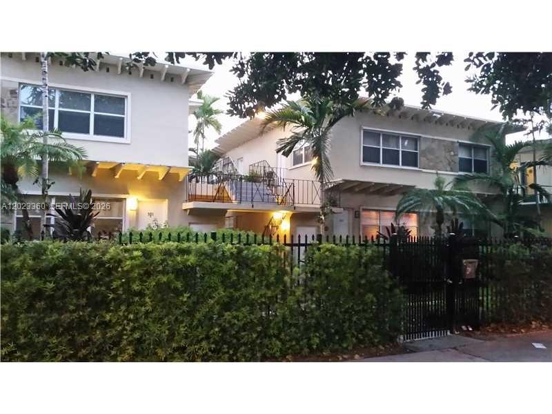 990 Meridian Ave #-