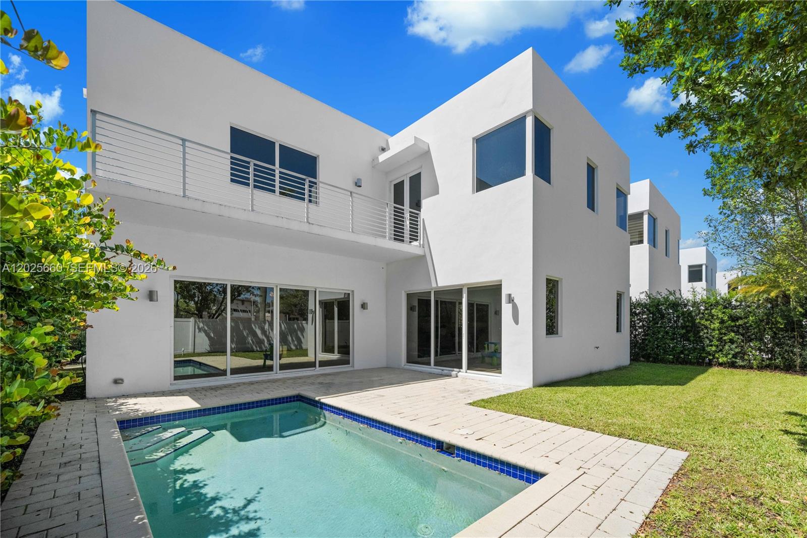 9915 NW 75th St Doral, FL 33178
