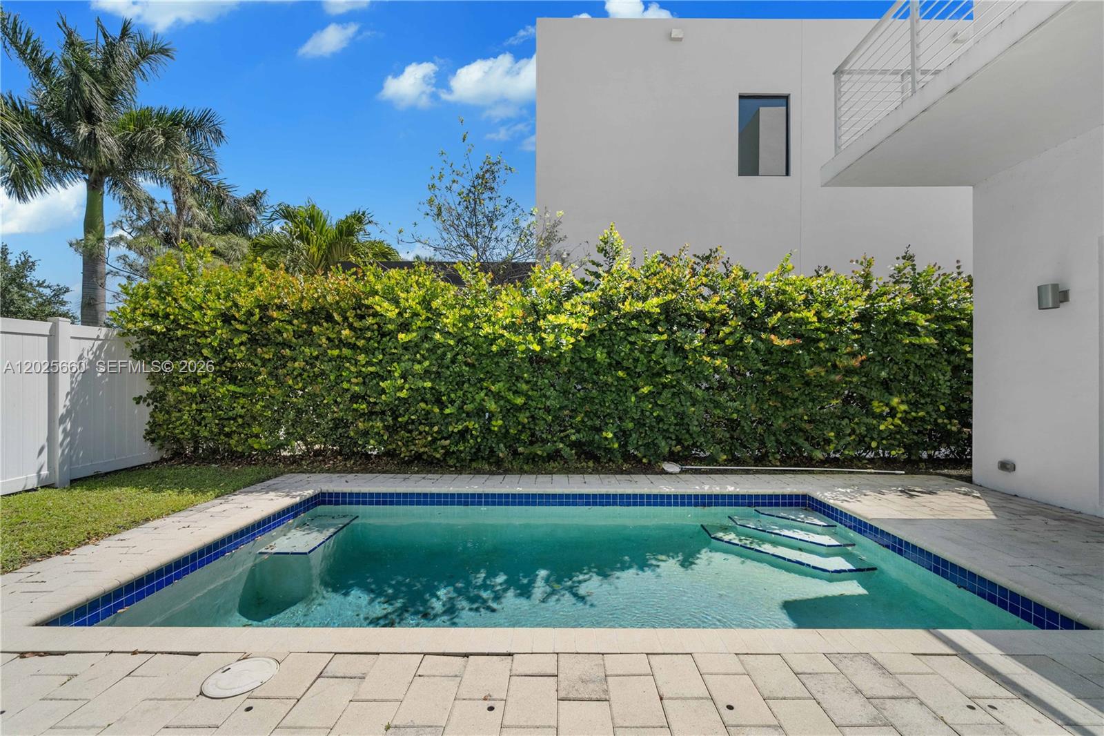 9915 NW 75th St Doral, FL 33178