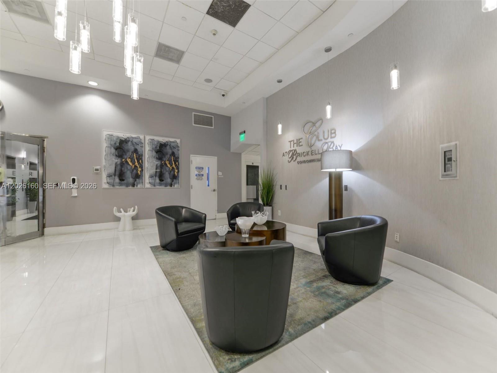 1200 Brickell Bay Dr #2119 Miami, FL 33131