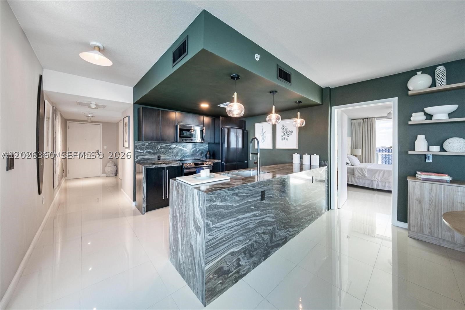 image Onyx on the Bay15