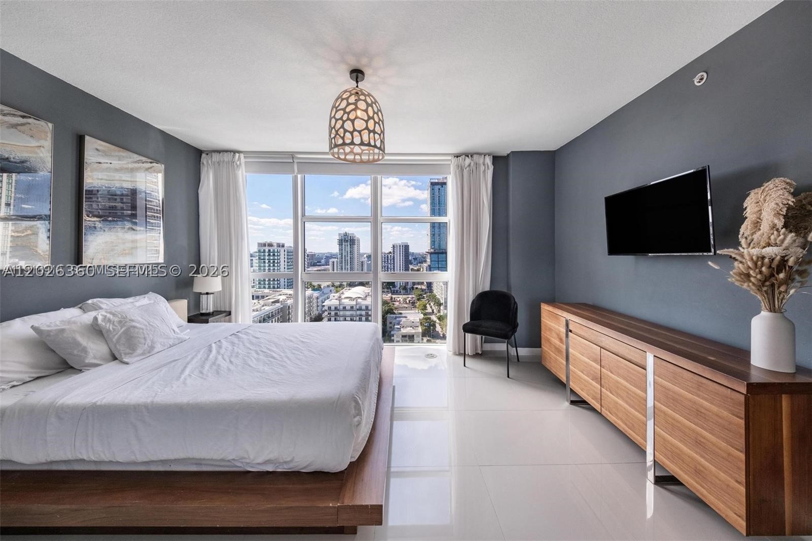 image Onyx on the Bay31