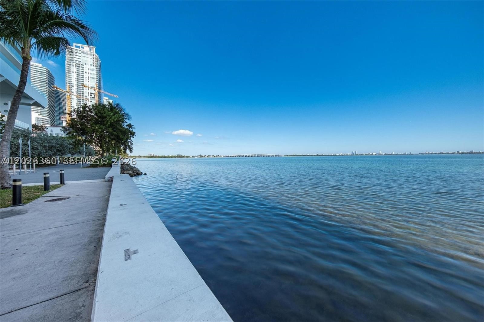 image Onyx on the Bay48