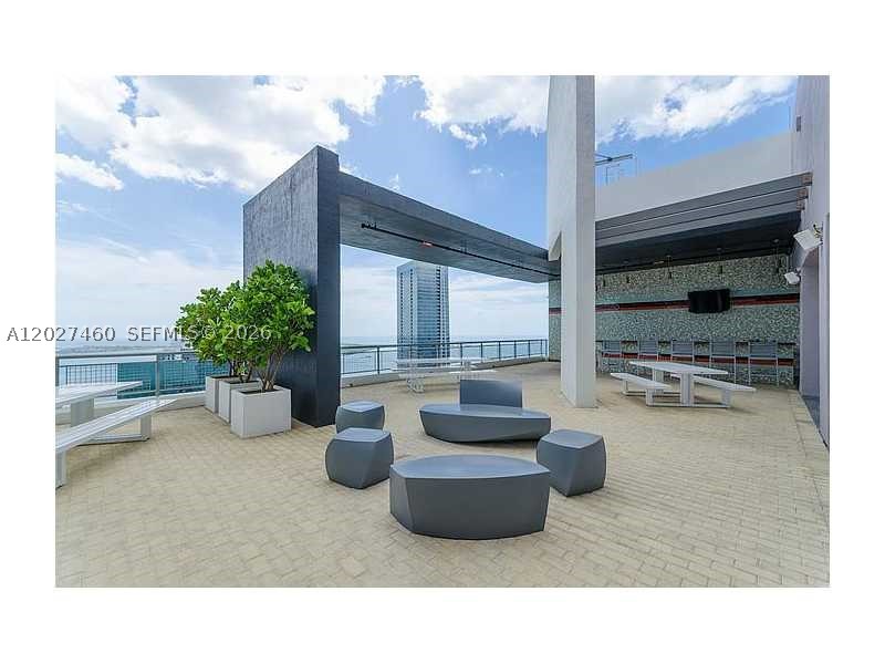 image Infinity at Brickell32