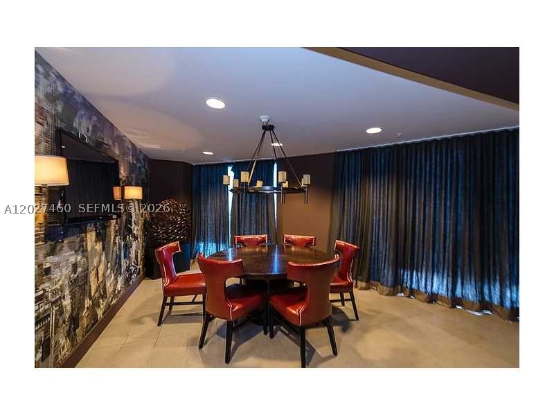 image Infinity at Brickell33