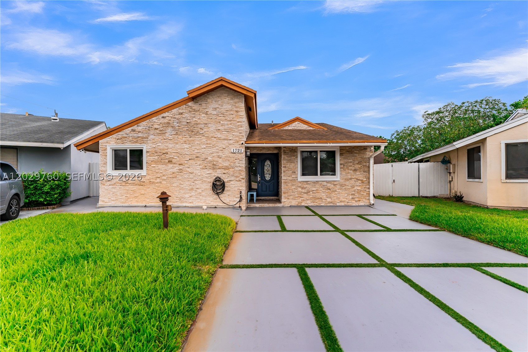 1721 SW 87th Ter
