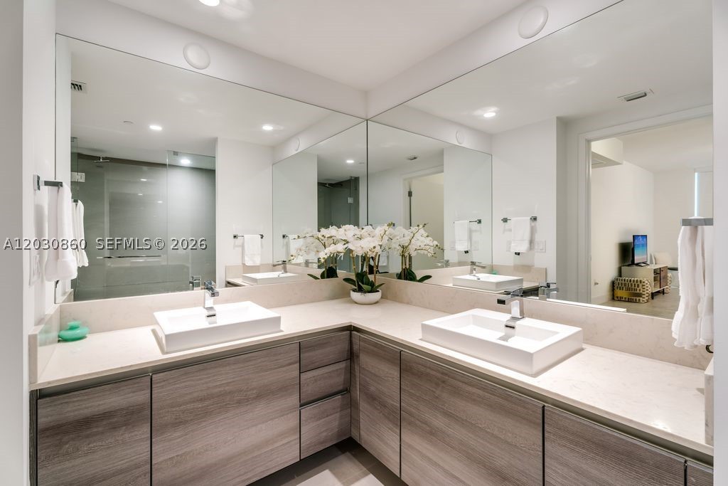 image The Bond on Brickell10