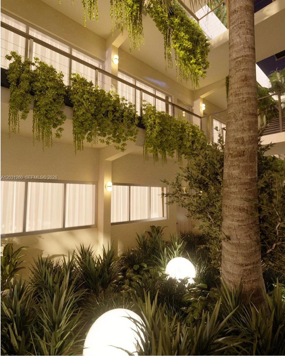 250 Collins Ave #207 Miami Beach, FL 33139