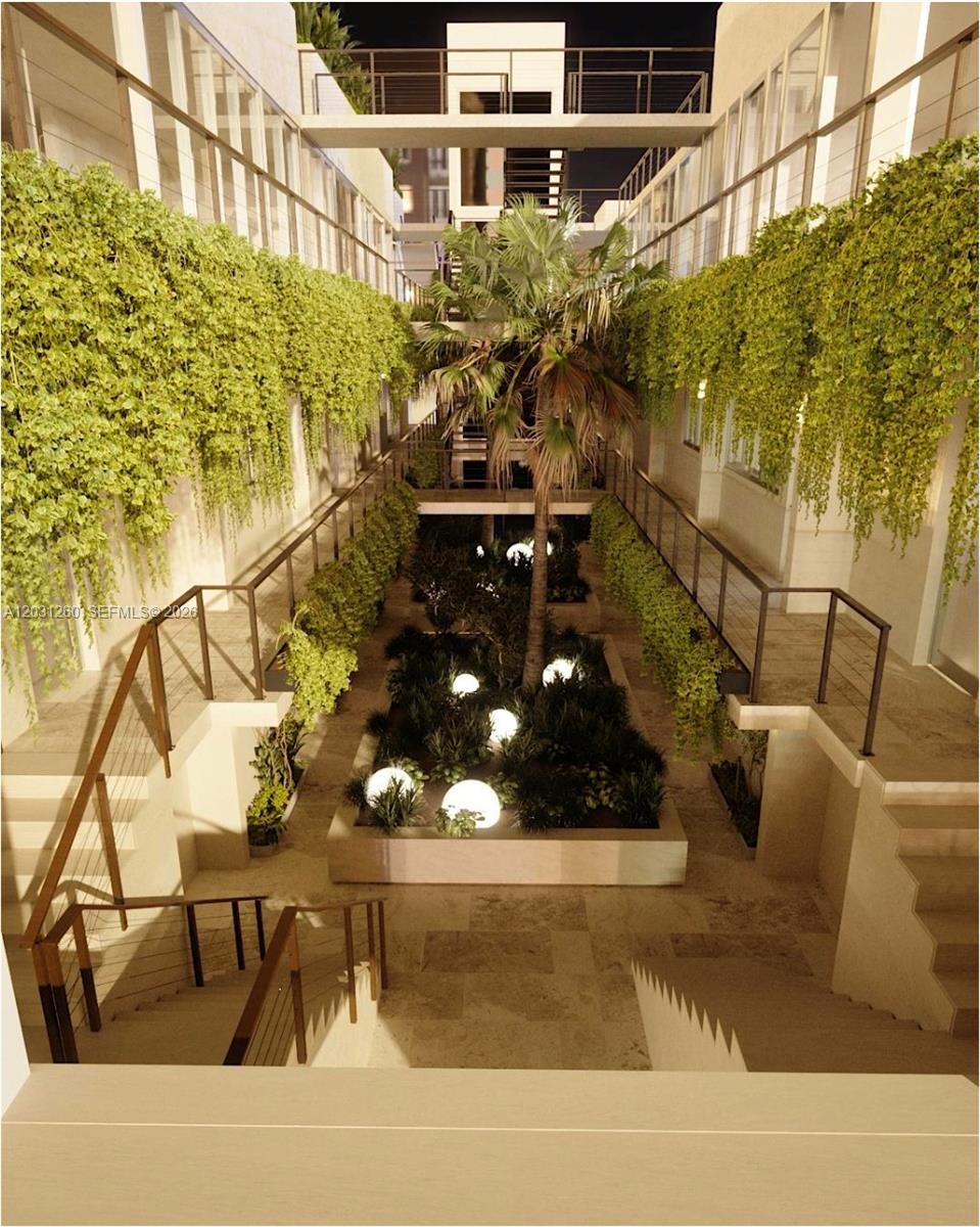 250 Collins Ave #207 Miami Beach, FL 33139