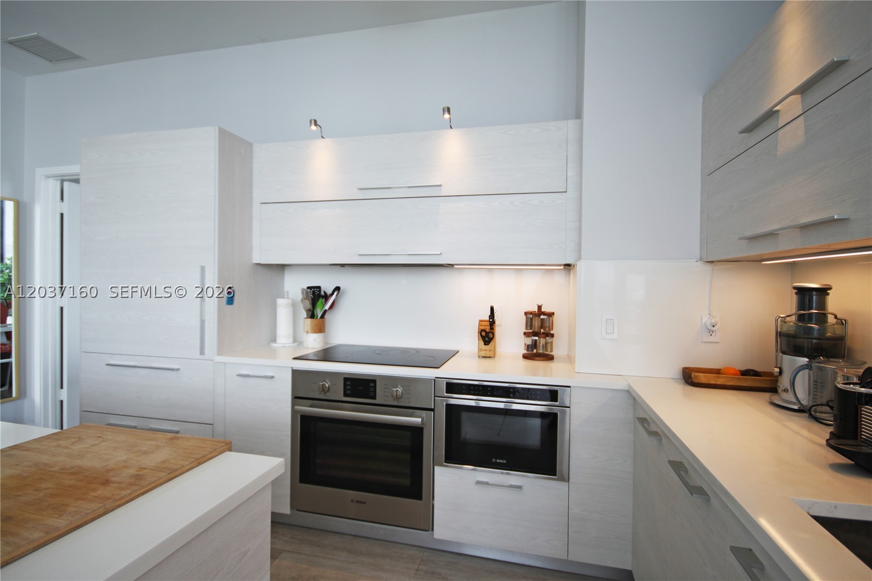 image Brickell Heights East16
