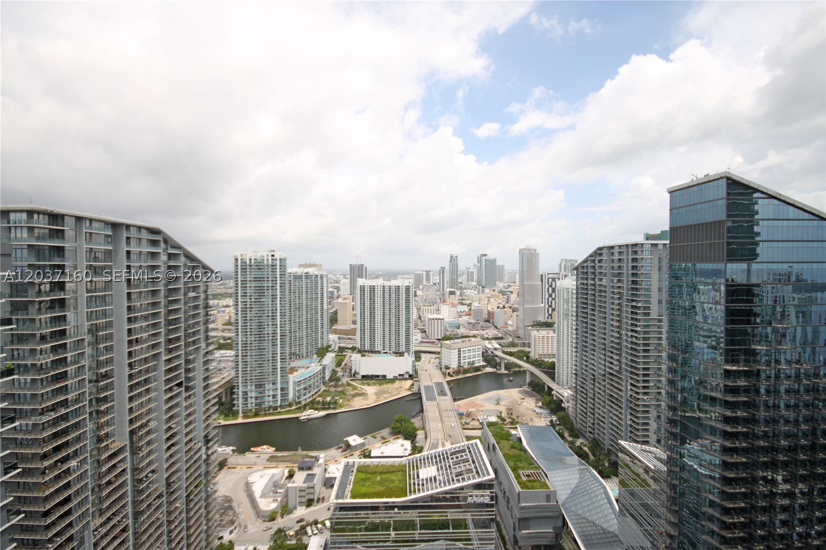 image Brickell Heights East22