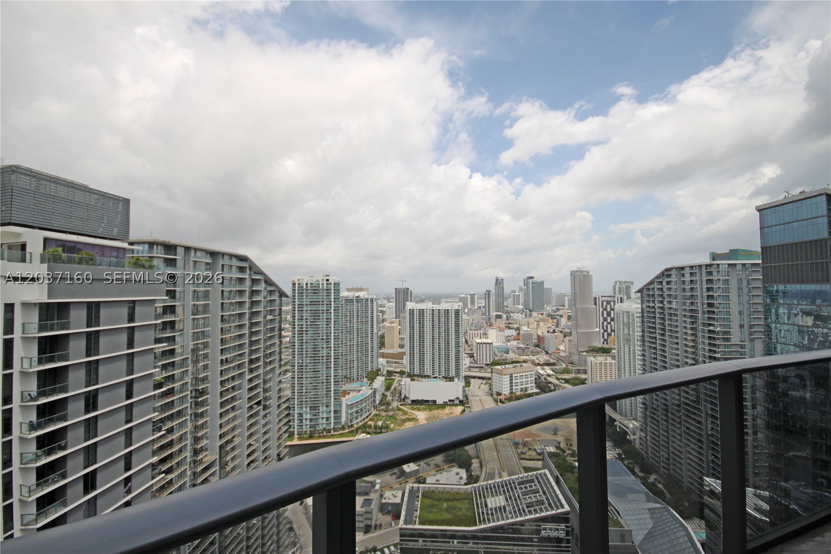 image Brickell Heights East6