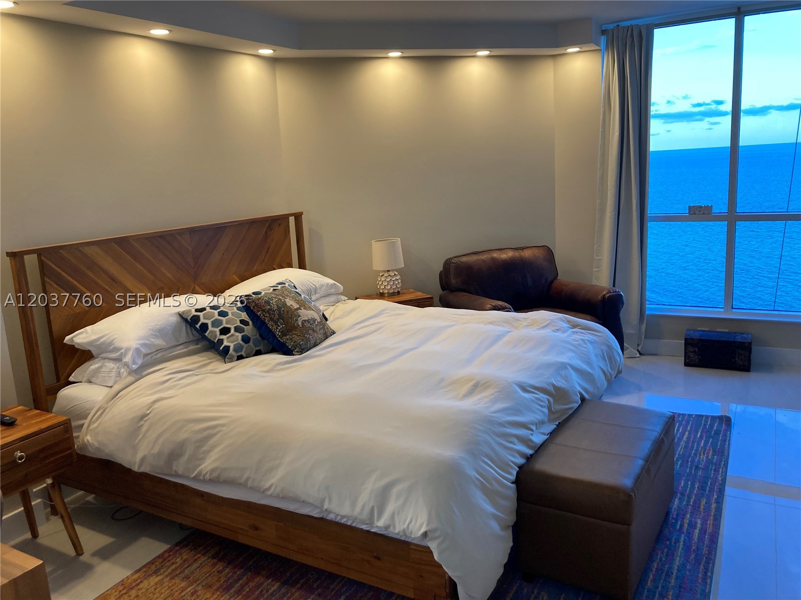 6767 Collins Ave #1701 Miami Beach, FL 33141