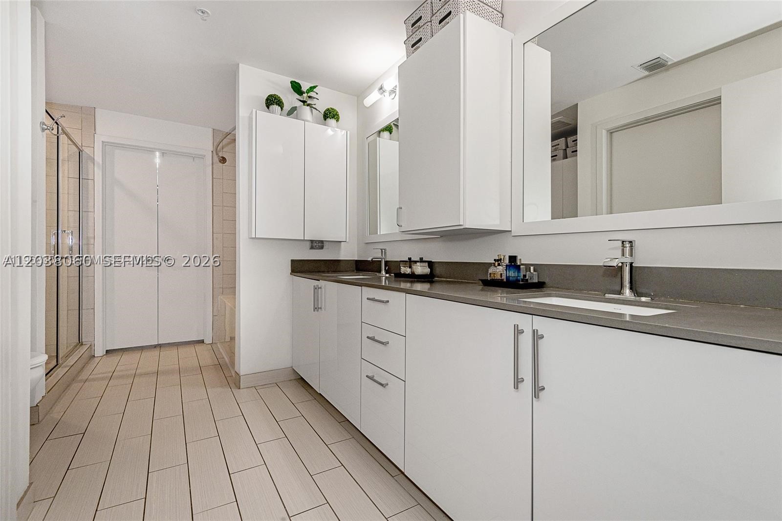 image Nine at Mary Brickell Village14