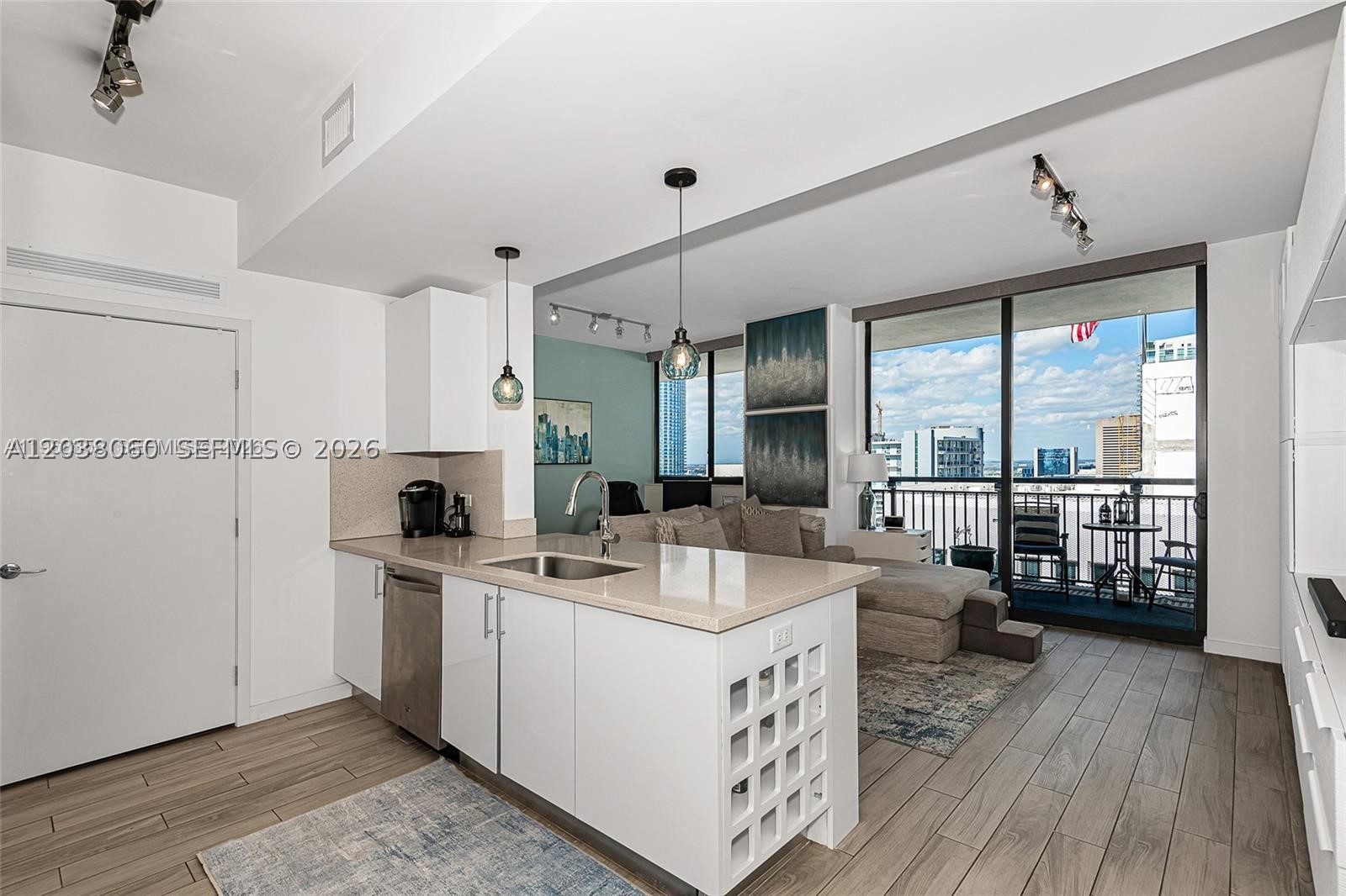 image Nine at Mary Brickell Village1