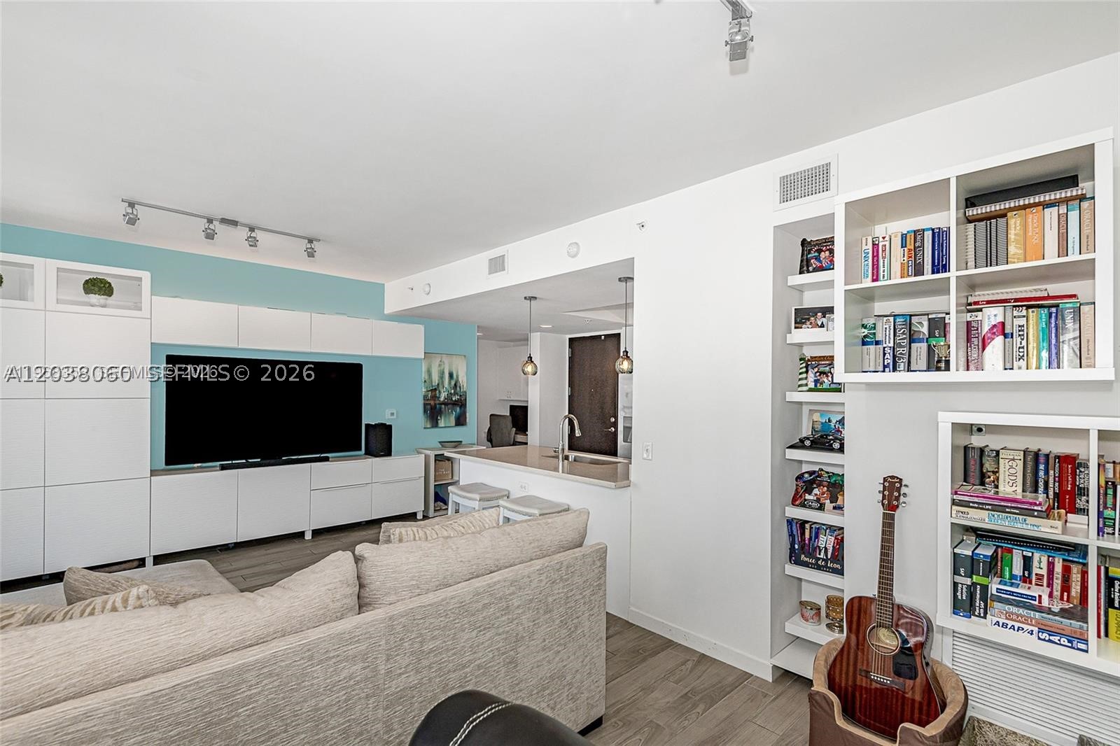 image Nine at Mary Brickell Village8
