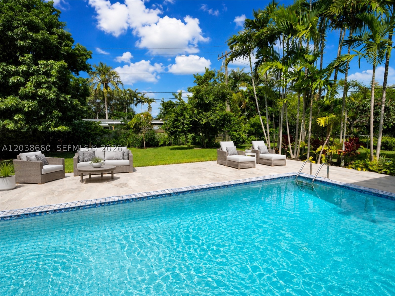 9710 SW 72nd Ct Pinecrest, FL 33156