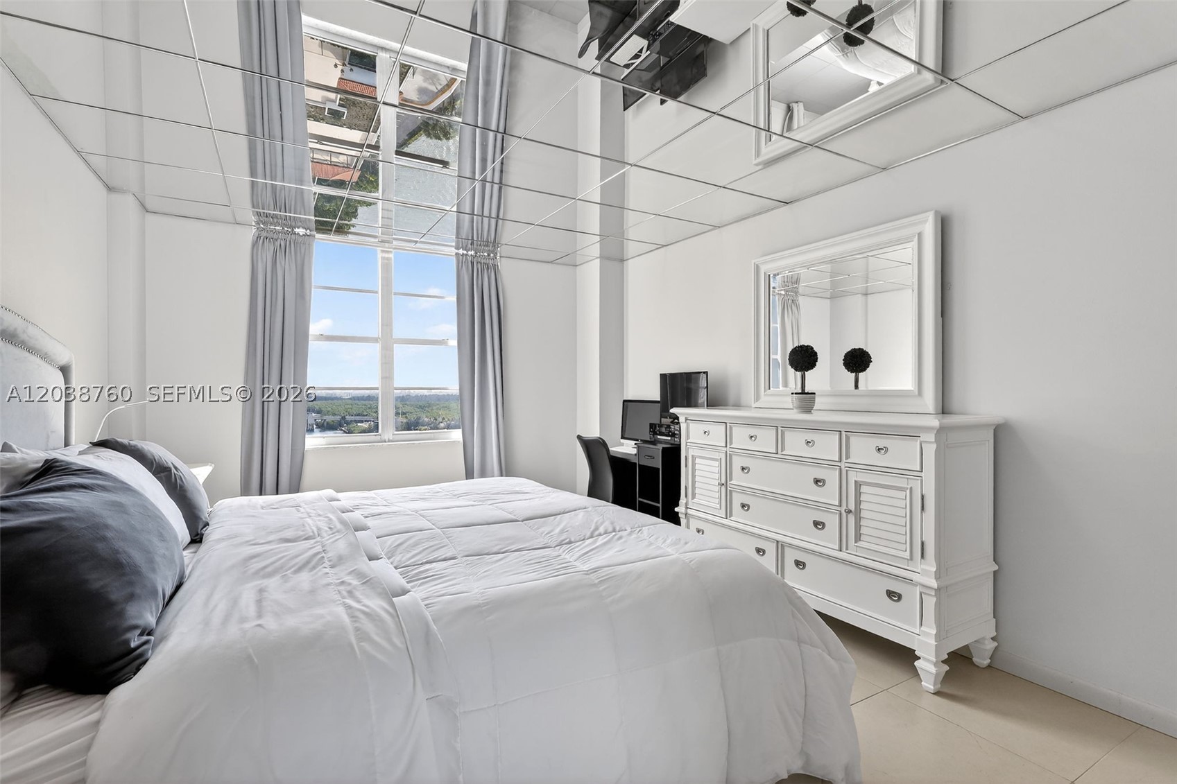 image Winston Towers 50015