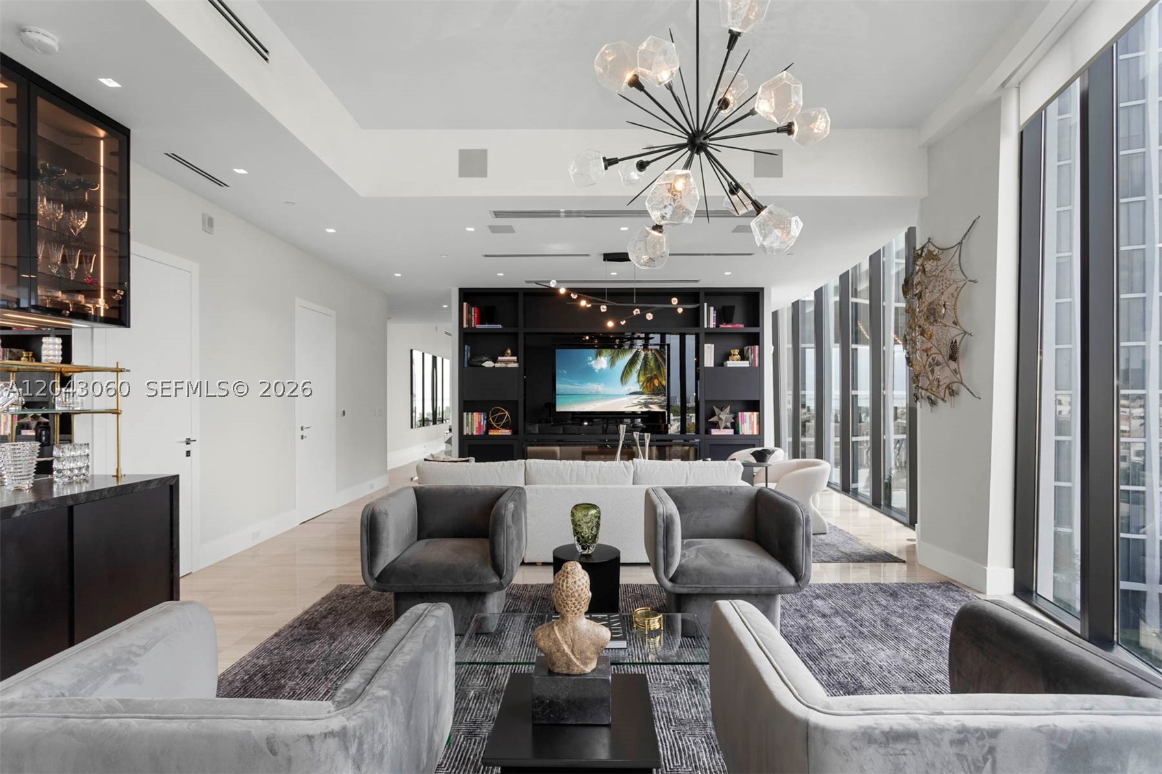 2821 S Bayshore Dr #8A Miami, FL 33133